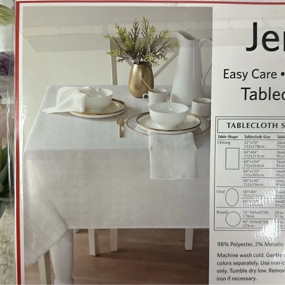 Wegmans Jem White Gold Metallic Polka Ombré Squares Holiday Set of 8 Napkins